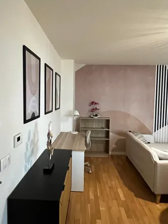 Rent this 4 bed apartment on 5 Rue des Bordières in 94000 Créteil, France