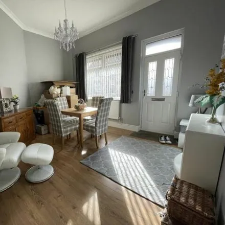 Image 7 - Silverdale Road, Newcastle-under-Lyme, ST5 8BE, United Kingdom - Townhouse for sale