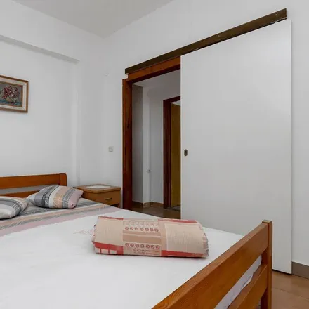 Image 5 - 21468 Bogomolje, Croatia - Apartment for rent