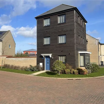 Rent this 3 bed apartment on 20 Cranesbill Close in Cambridge, CB4 2YF