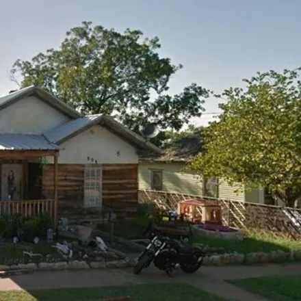 Buy this 2 bed house on 856 Bowie Street in Sweetwater, TX 79556