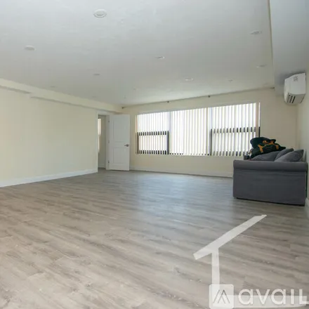 Image 4 - 1028 Commonwealth Ave, Unit 403 - Apartment for rent