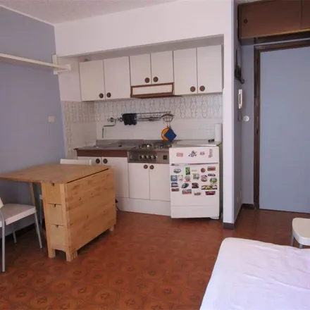 Image 9 - Carrefour Express, Viale Genevris 9, 10050 Sauze d'Oulx TO, Italy - Apartment for rent