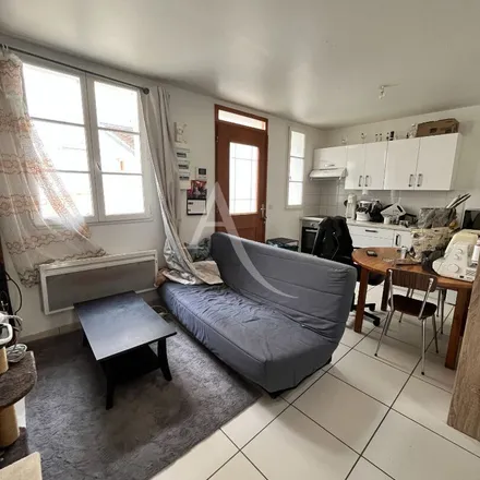 Image 6 - 19 Rue de Chartres, 91410 Dourdan, France - Apartment for rent
