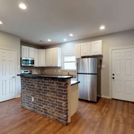 Rent this 5 bed apartment on 226 Lynn Drive in Munnerlyn Village, Bryan