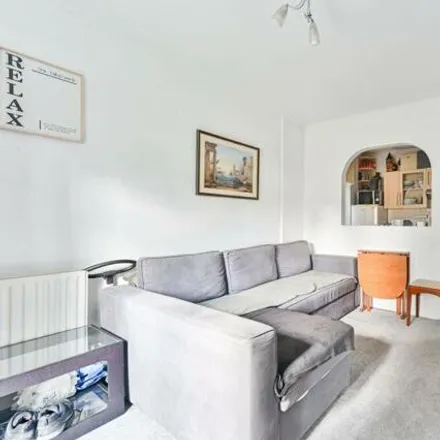 Rent this 2 bed apartment on 192 Dunstan's Road in London, SE22 0RR