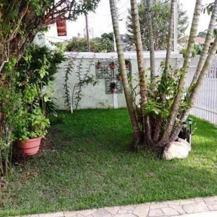 Buy this 3 bed house on Rua Irmã Madre Rita de Moura in Independência, Taubaté - SP