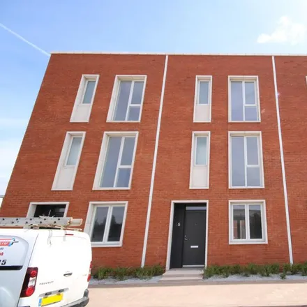 Rent this 5 bed townhouse on Rotton Park Street in Harborne, B16 0AE