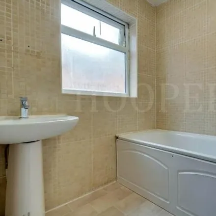 Image 6 - 27 Howard Road, London, NW2 6DS, United Kingdom - Townhouse for sale