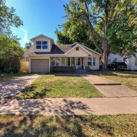 Buy this 3 bed house on 607 West Dill Street in Shawnee, OK 74801