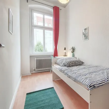 Rent this 6 bed room on Detmolder Straße 47 in 10713 Berlin, Germany