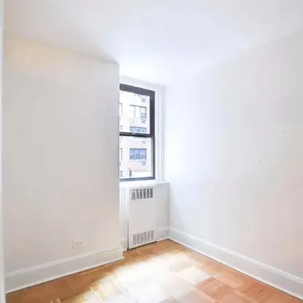 Rent this 1 bed apartment on 435 East 79th Street in New York, NY 10075