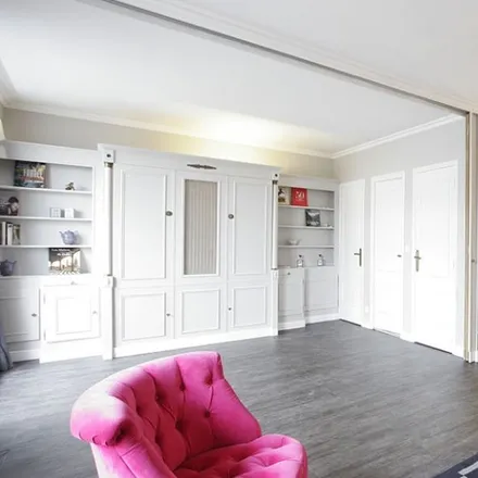 Image 5 - 82 Rue de Longchamp, 75116 Paris, France - Apartment for rent