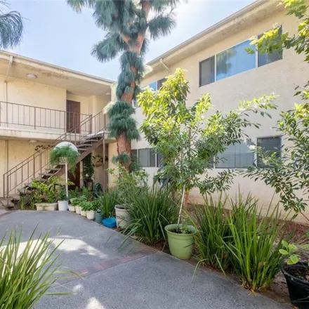 Image 2 - Parthenia Street, Los Angeles, CA 91306, USA - Condo for sale