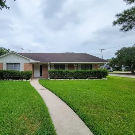 Rent this 3 bed house on Houston Fire Station Number 62 in Seamist Drive, Houston