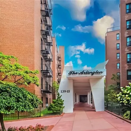Image 6 - The Arlington, 82nd Drive, New York, NY 11435, USA - Apartment for sale