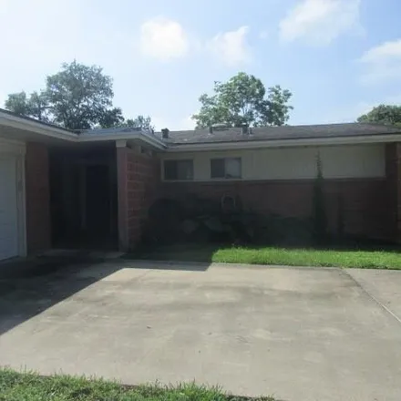 Buy this 3 bed house on 3773 Manor Lane in Dickinson, TX 77539