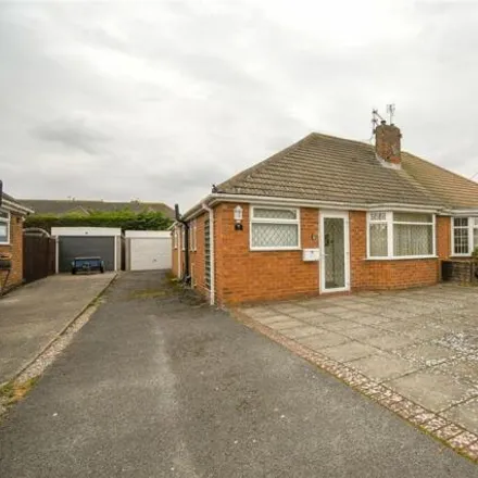 Buy this 2 bed duplex on 10 Woodend in Pensby, CH61 8RU