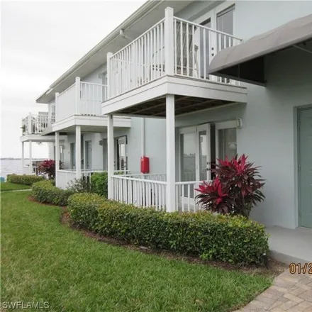 Buy this 2 bed condo on 3330 North Key Drive in Sunset North Condominiums, North Fort Myers