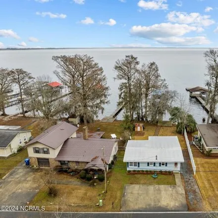 Buy this 2 bed house on Cove Canal Road in Lake Waccamaw, Columbus County