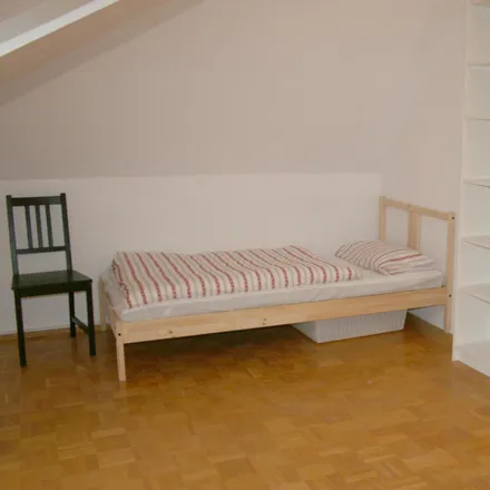 Rent this 6 bed room on Eisenacher Straße 19 in 12109 Berlin, Germany