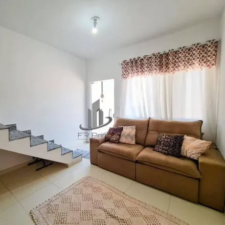 Buy this 2 bed house on Avenida Olímpio Teixeira in Roma, Volta Redonda - RJ