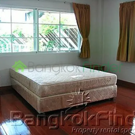 Rent this 4 bed apartment on Soi Phromphak in Vadhana District, 10110