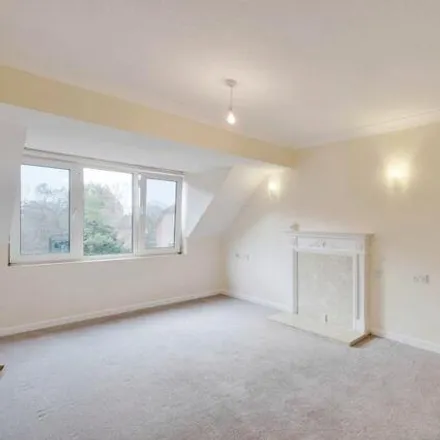 Image 1 - 20 St. George's Avenue, Bournemouth, BH8 9DF, United Kingdom - Apartment for sale