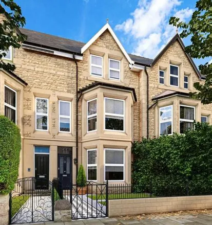 Buy this 9 bed townhouse on Dragon Parade in Harrogate, HG1 5BZ