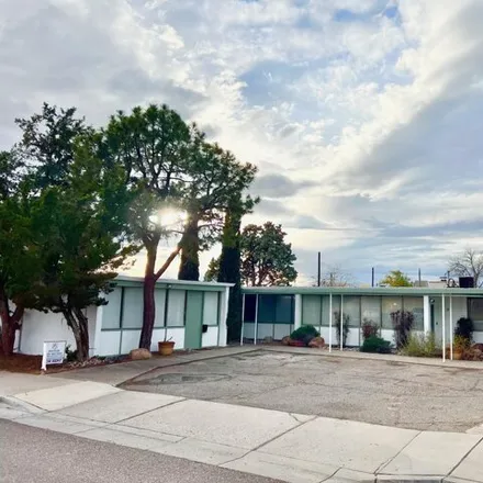 Buy this 1studio house on 331 Graceland Drive Southeast in Albuquerque, NM 87108