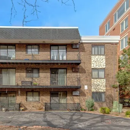 Buy this 2 bed condo on 1650 Mill Street in Des Plaines, IL 60016