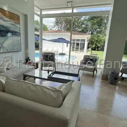 Buy this 5 bed house on unnamed road in Juan Díaz, Panamá