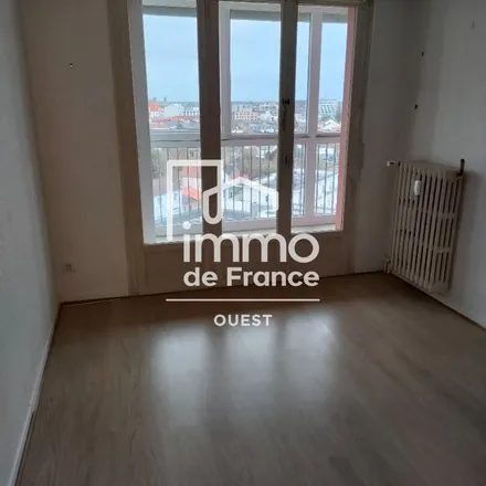 Rent this 2 bed apartment on 38 Rue Émile Zola in 85000 La Roche-sur-Yon, France