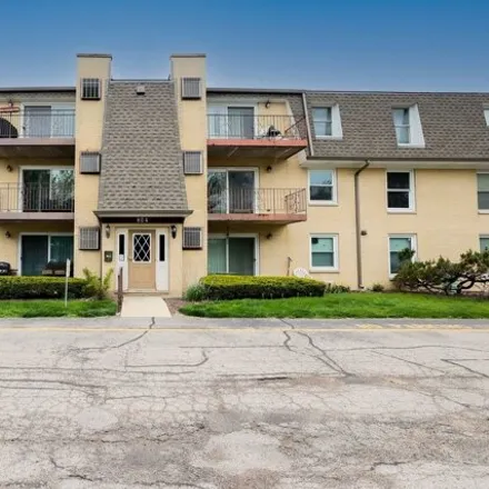 Buy this 2 bed condo on Kensington Road in Mount Prospect, IL 60011