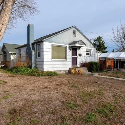 Buy this 3 bed house on 266 Maple Street in Clarkston, WA 99403