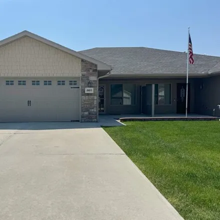 Buy this 3 bed townhouse on 1833 West Taylor Avenue in Norfolk, NE 68701