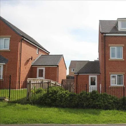 Rent this 3 bed duplex on Lazonby Way in Newcastle upon Tyne, NE5 4EN