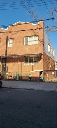 Image 1 - 2333 West 13th Street, New York, NY 11223, USA - House for sale