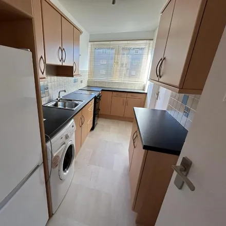 Image 2 - Oldcroft Place, Aberdeen City, AB16 5UD, United Kingdom - Apartment for rent