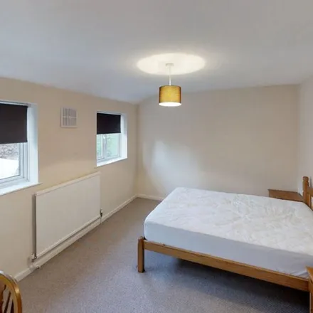 Rent this 1 bed duplex on Park Barn Community Centre in Cabell Road, Guildford