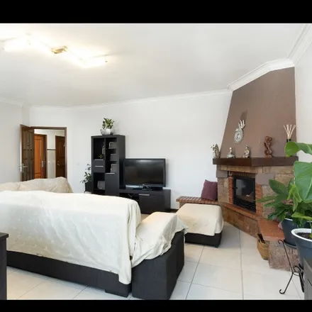 Rent this 4 bed apartment on CEPSA Car Wash Gulpilhares in Travessa Azenha, 4410-365 Vila Nova de Gaia
