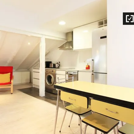 Rent this 1 bed apartment on Madrid in Calle Grafal, 16