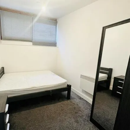Image 5 - Places For People, 12 Vivian Avenue, Nottingham, NG5 1AF, United Kingdom - Room for rent