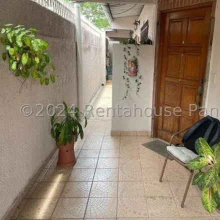 Buy this 4 bed house on Calle 111 Este in plaza carolina, 0818