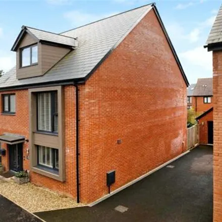 Buy this 4 bed house on Plover Close in Topsham, EX3 0FJ
