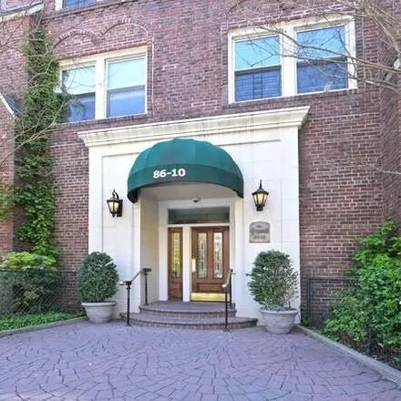 Image 1 - The Griswold, 86-10 34th Avenue, New York, NY 11372, USA - Condo for sale