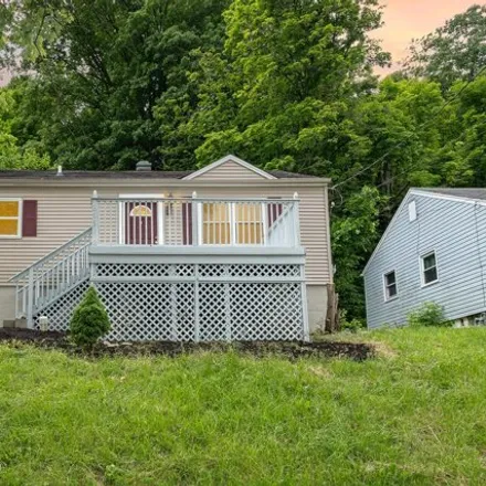 Buy this 3 bed house on 635 Cleveland Avenue in Taylor Mill, Kenton County