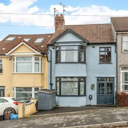 Buy this 3 bed townhouse on Aylesbury Crescent in Bristol, BS3 5NN