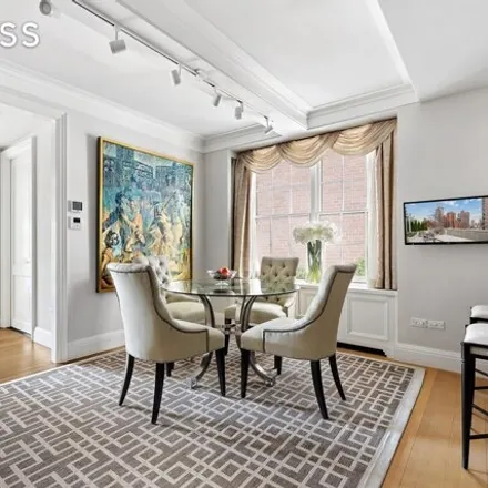 Image 2 - 141 East 88th Street, New York, NY 10128, USA - Condo for sale