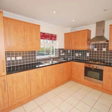 Rent this 2 bed apartment on Oaklands Road in Bromley Park, London